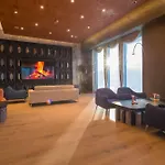 Crowne Plaza By Ihg