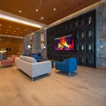 Crowne Plaza By Ihg 5*