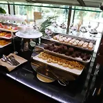 Crowne Plaza By Ihg