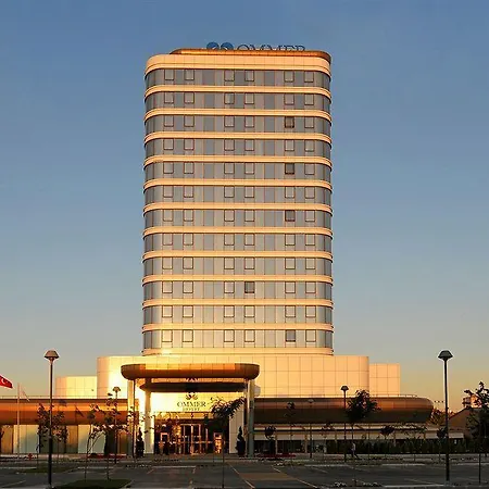 호텔 Crowne Plaza By Ihg 카이세리