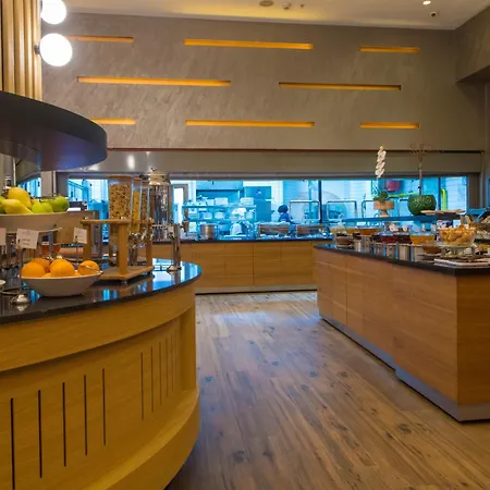 Crowne Plaza By Ihg Hotel 5*