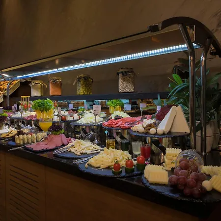 Crowne Plaza By Ihg