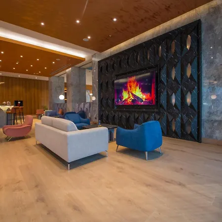 Crowne Plaza By Ihg 5*