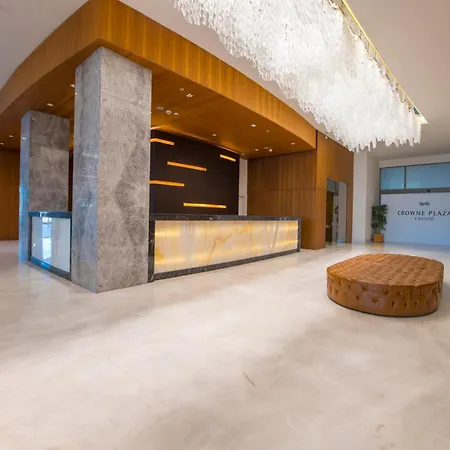 Crowne Plaza By Ihg 5*