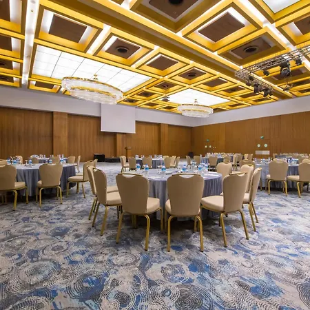 Crowne Plaza By Ihg Hotel 5*