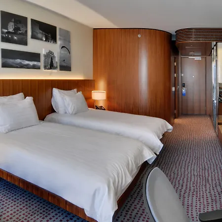 Crowne Plaza By Ihg 카이세리