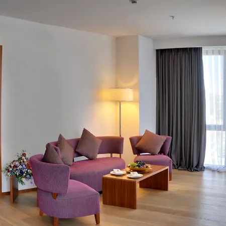 Отель Crowne Plaza By Ihg 5*