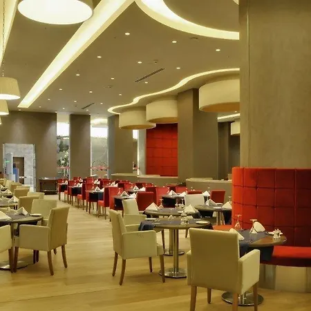 호텔 Crowne Plaza By Ihg 5*