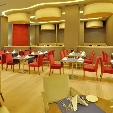 Crowne Plaza By Ihg 카이세리