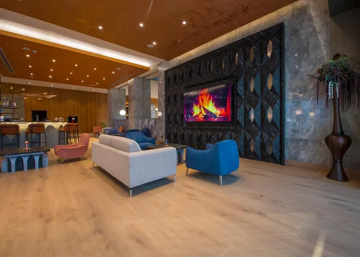 Crowne Plaza By Ihg 5*