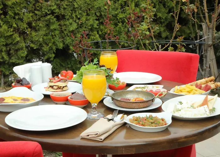 Crowne Plaza By Ihg 5*