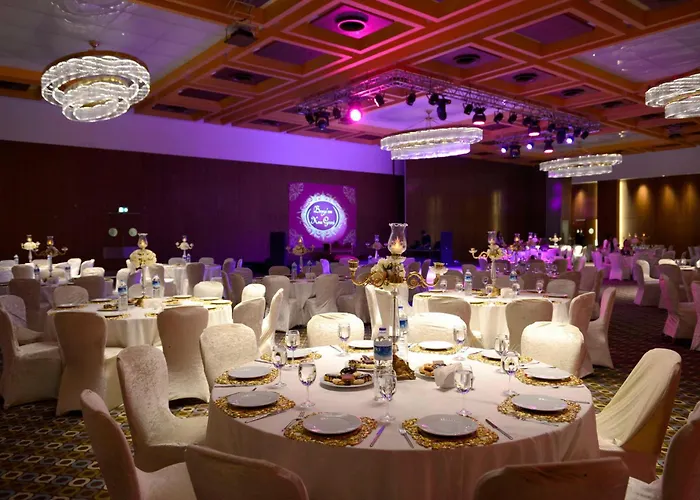 Crowne Plaza By Ihg 5*