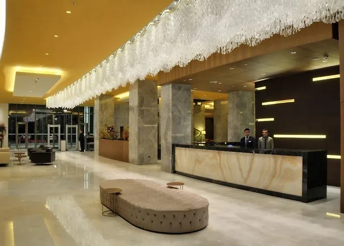Crowne Plaza By Ihg 5*