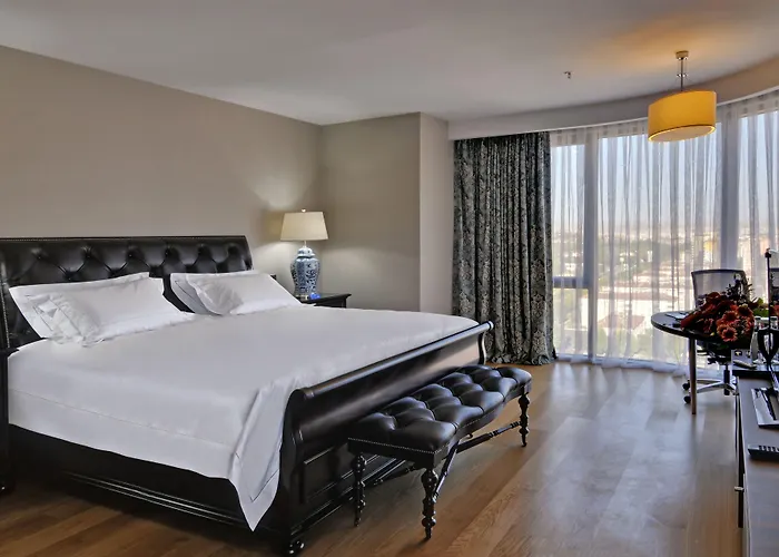 Hotel Crowne Plaza By Ihg 5*