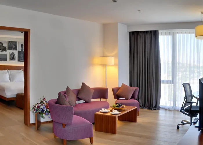 Hotel Crowne Plaza By Ihg 5*