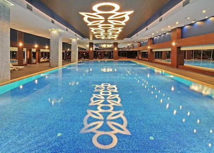 Crowne Plaza By Ihg Hotel